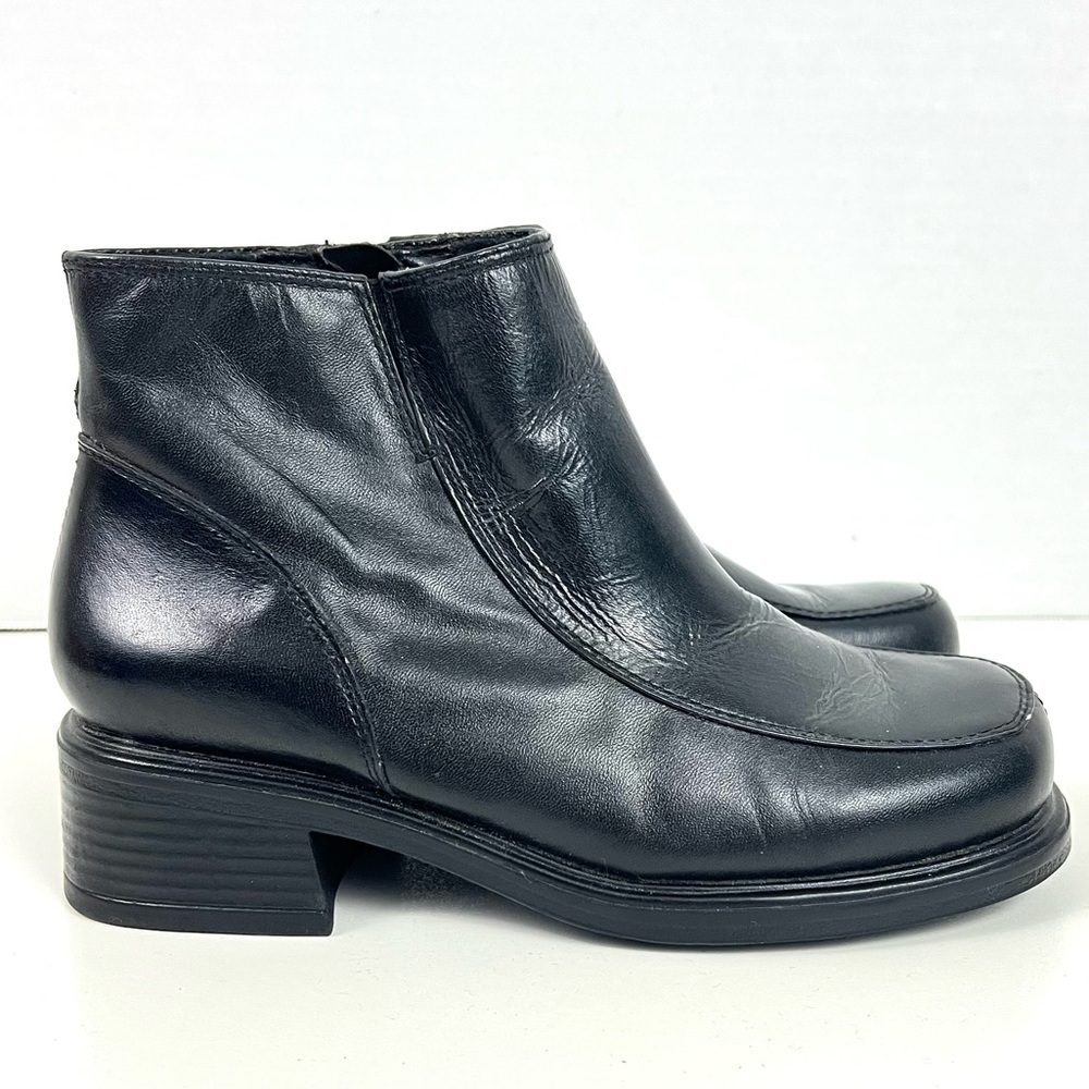 Earth Shoe Marion Black Leather Ankle Boots - Size 6